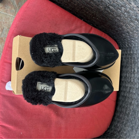 Women’s Ugg  black Pearle iridescent size 8 - Picture 3 of 5